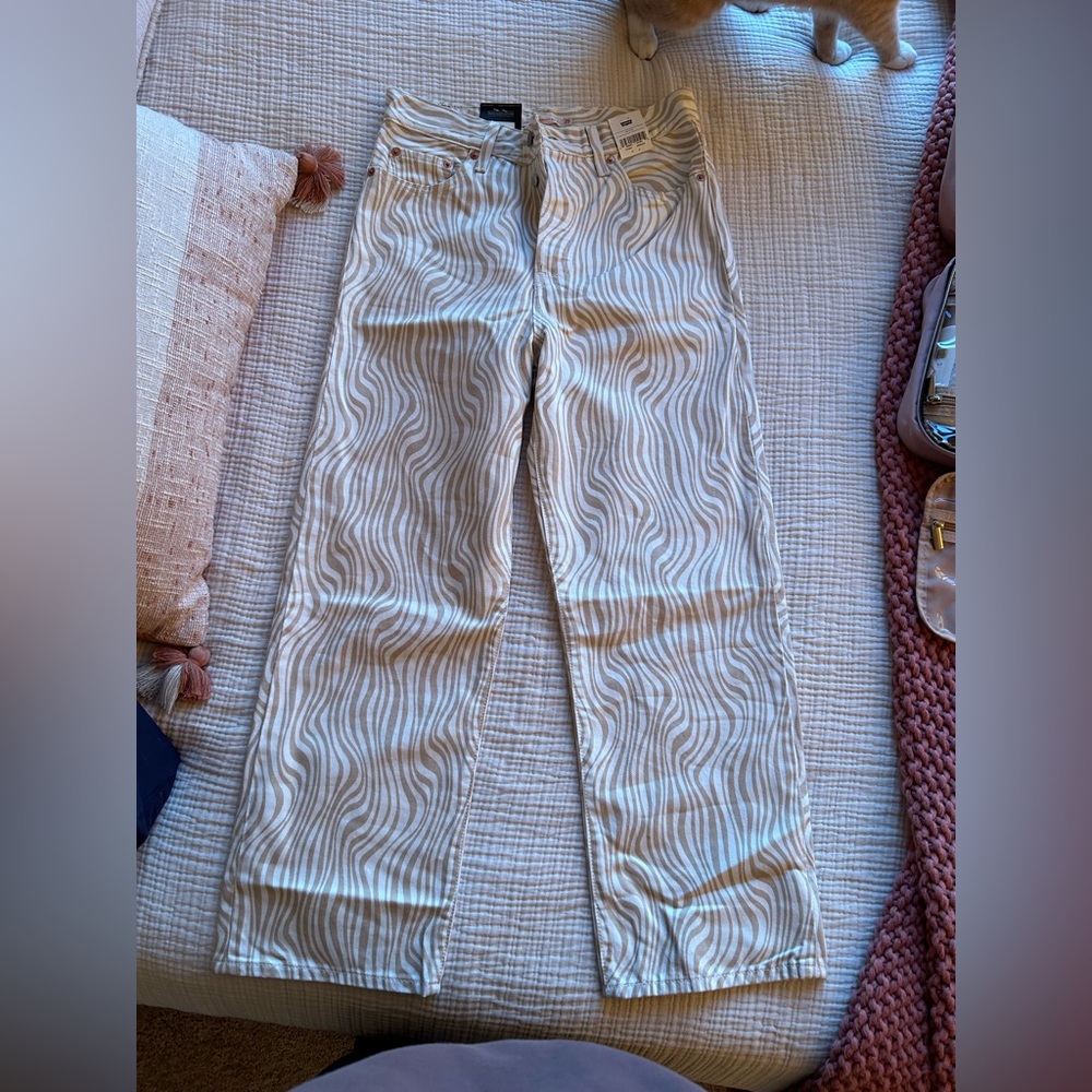 Levi’s rib cage straight ankle jeans patterned